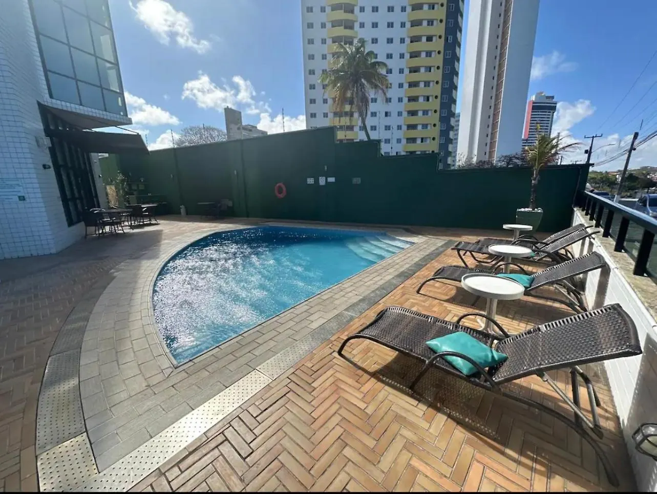 Quality Suites Natal 4*,